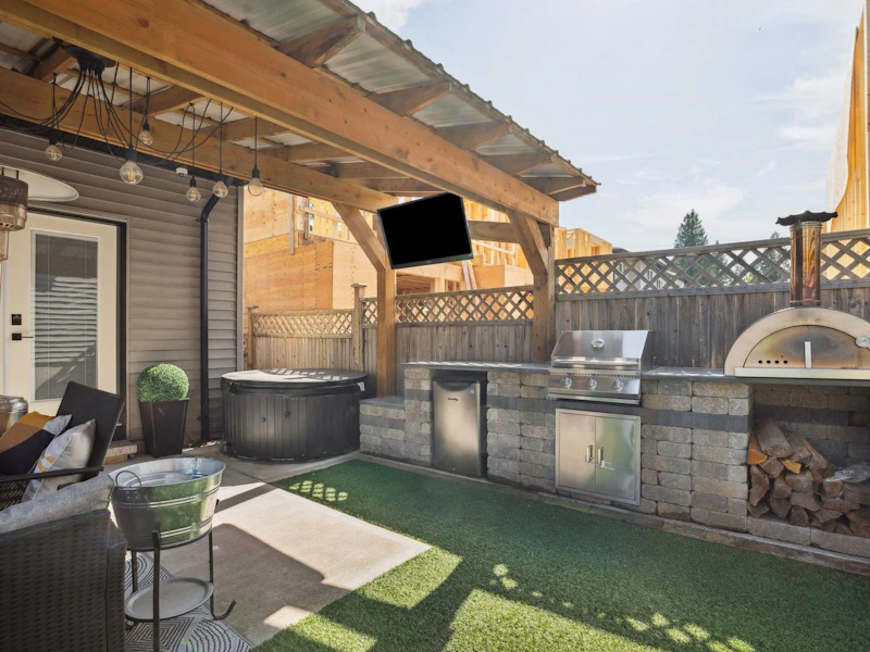 3431 Victoria Drive, Coquitlam BC