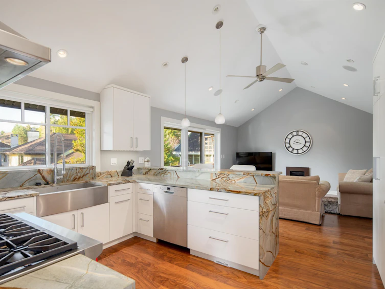 4786 Meadfeild Court, West Vancouver, BC, V7W 2Y3 - 9