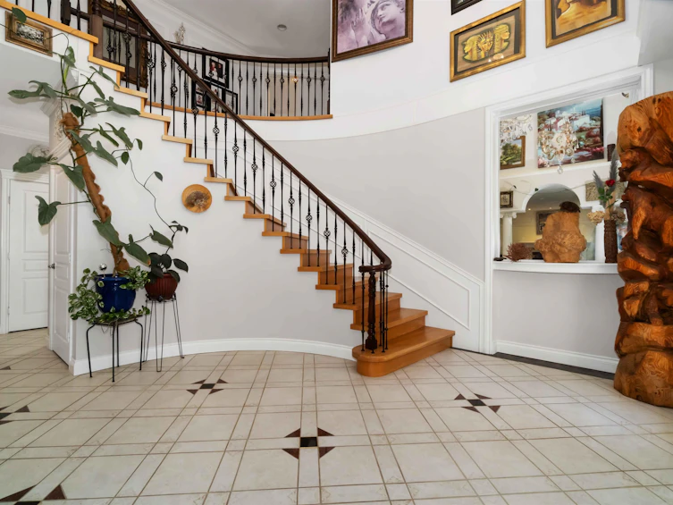 7483 Government Road, Burnaby, BC, V5A 2C5 - 3