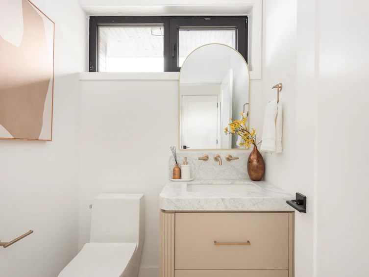 2796 E Georgia Street, Vancouver, BC, V5K 2K2 - 10