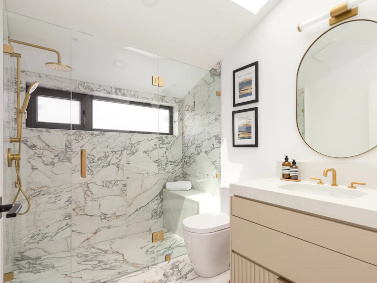 2796 E Georgia Street, Vancouver, BC, V5K 2K2 - 23