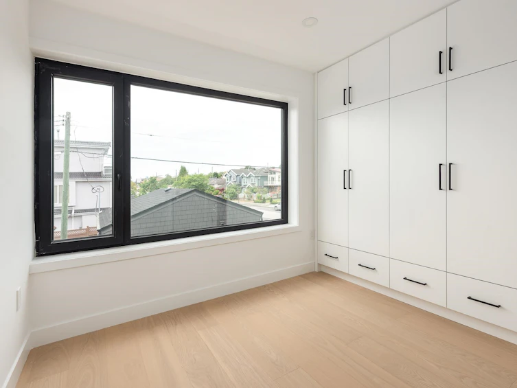 2796 E Georgia Street, Vancouver, BC, V5K 2K2 - 12