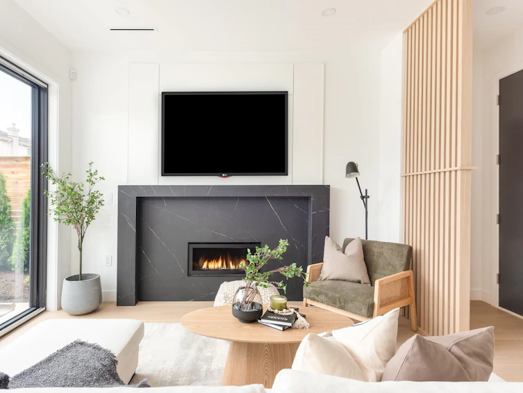 2796 E Georgia Street, Vancouver, BC, V5K 2K2 - 8