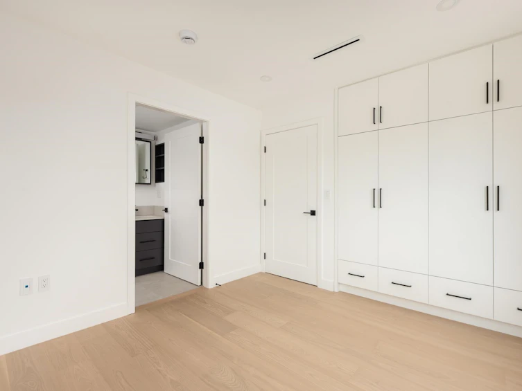 2796 E Georgia Street, Vancouver, BC, V5K 2K2 - 14