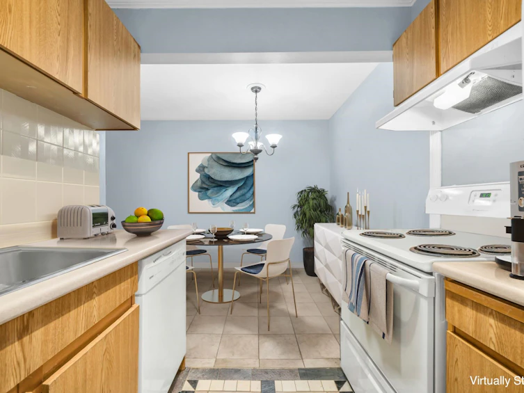221-13775 74 Avenue, Surrey, BC, V3W 9C5 - 8