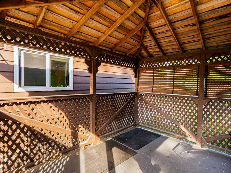 7522 Mark Crescent, Burnaby, BC, V5A 1Z3 - 34
