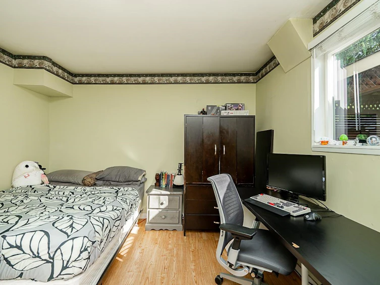 7522 Mark Crescent, Burnaby, BC, V5A 1Z3 - 30