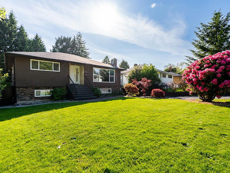7522 Mark Crescent, Burnaby, BC, V5A 1Z3 - 3