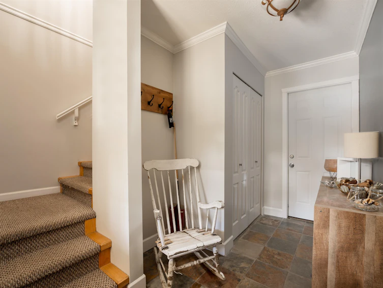 35477 Sandy Hill Road, Abbotsford, BC, V3G 1J3 - 2