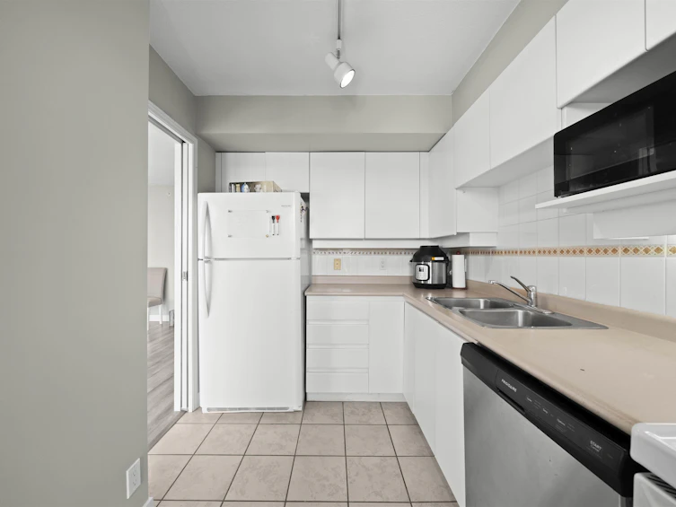 1307-6119 Cooney Road, Richmond, BC, V6Y 4B7 - 12