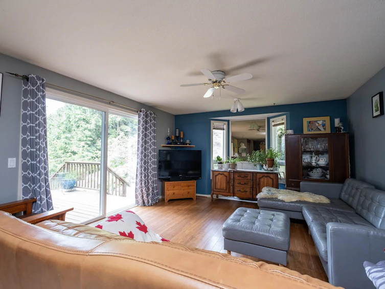 1632 Pell Road, Roberts Creek, BC, V0N 2W1 - 7