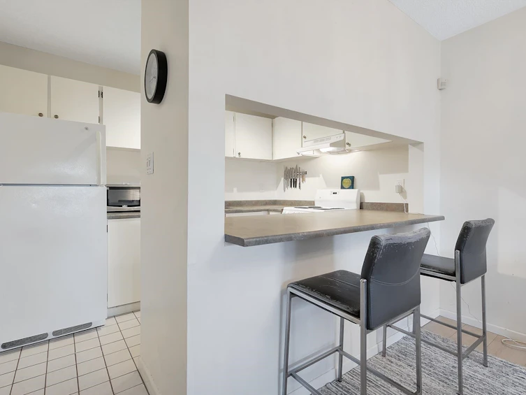 112-1990 W 6th Avenue, Vancouver, BC, V6J 4V4 - 8