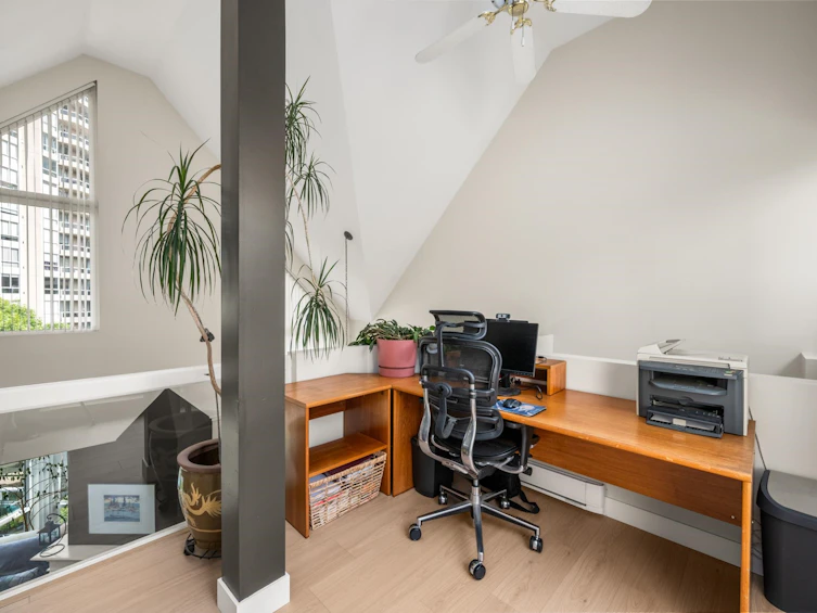 402-1240 Quayside Drive, New Westminster, BC, V3M 6H1 - 23