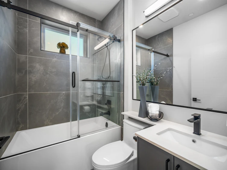 1812 E 55th Avenue, Vancouver, BC, V5P 2A1 - 14