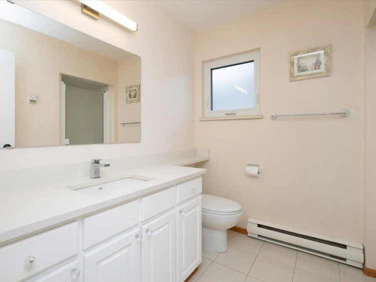 7101 Curtis Street, Burnaby, BC, V5A 1J7 - 16
