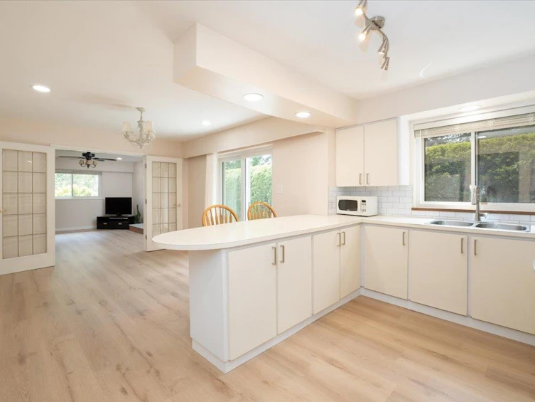 7101 Curtis Street, Burnaby, BC, V5A 1J7 - 22