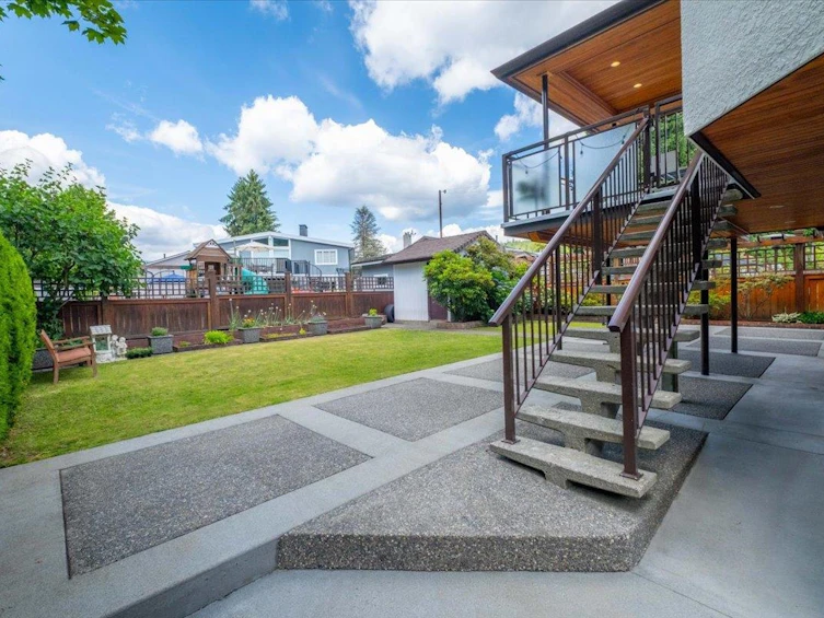 7101 Curtis Street, Burnaby, BC, V5A 1J7 - 34