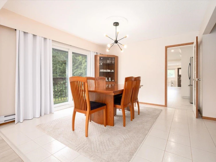 7101 Curtis Street, Burnaby, BC, V5A 1J7 - 4