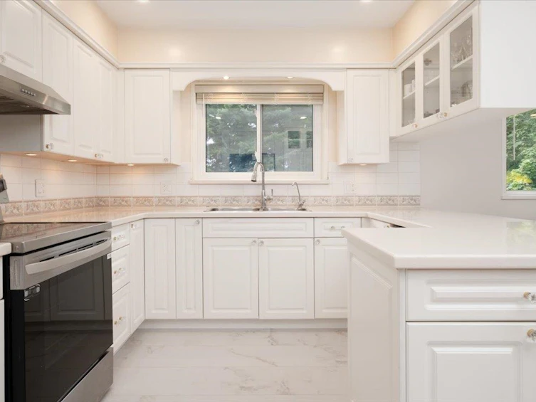 7101 Curtis Street, Burnaby, BC, V5A 1J7 - 7