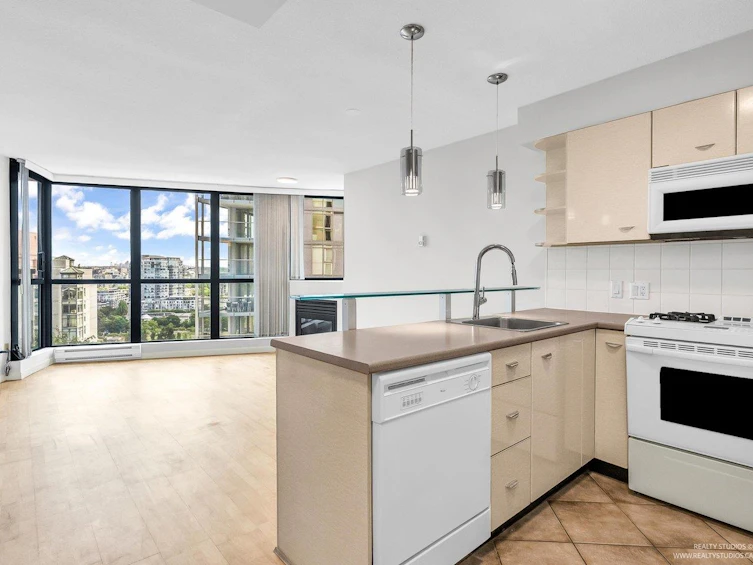 1601-501 Pacific Street, Vancouver, BC, V6Z 2X6 - 6