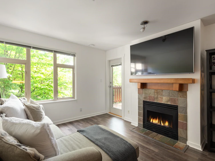 309-18 Smokey Smith Place, New Westminster, BC, V3L 5V3