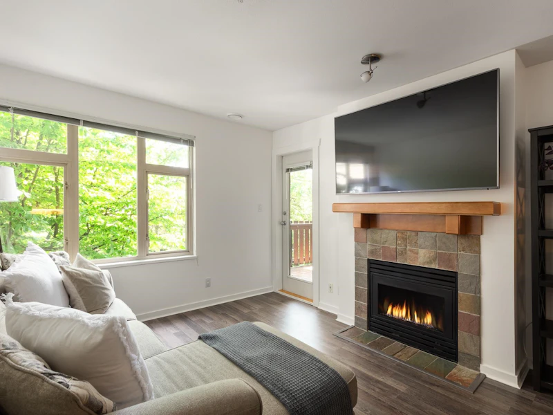 309 - 18 Smokey Smith Place, New Westminster BC V3L 5V3