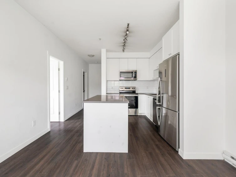 112-13628 81a Avenue, Surrey, BC, V3W 3E2 - 17