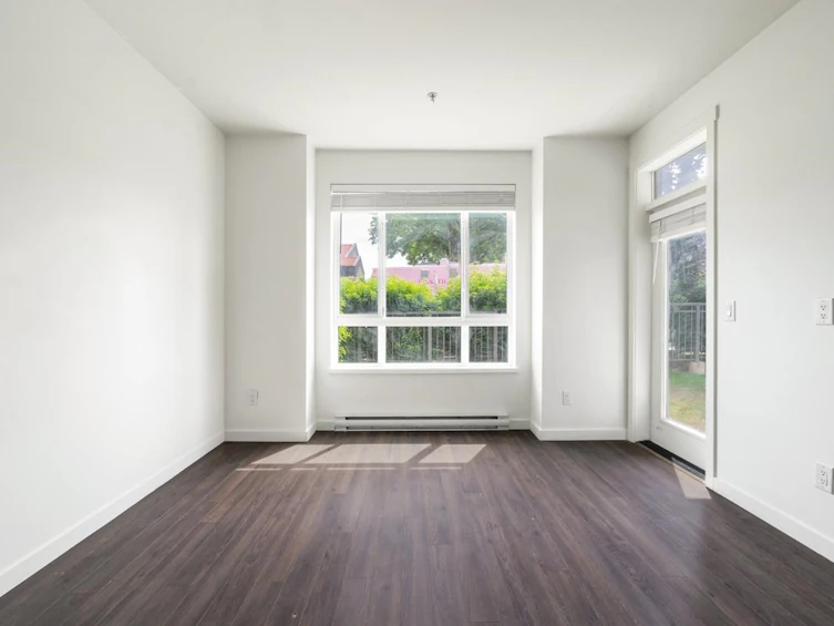 112-13628 81a Avenue, Surrey, BC, V3W 3E2 - 11