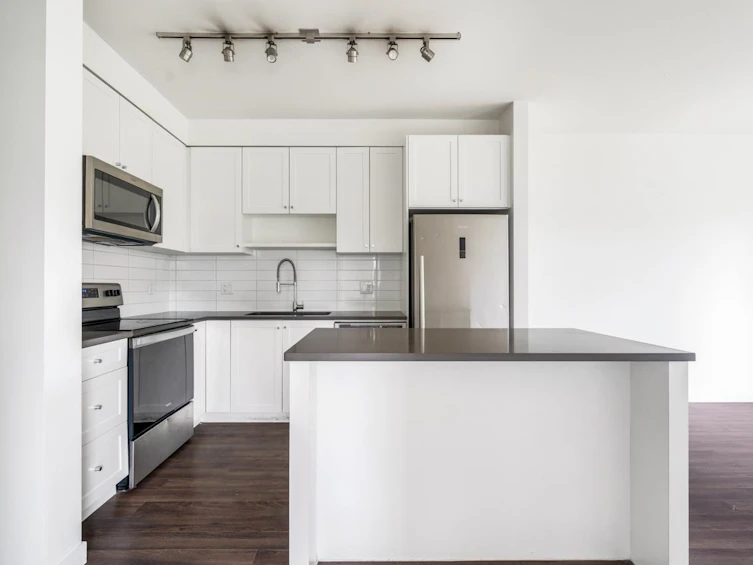 112-13628 81a Avenue, Surrey, BC, V3W 3E2 - 14