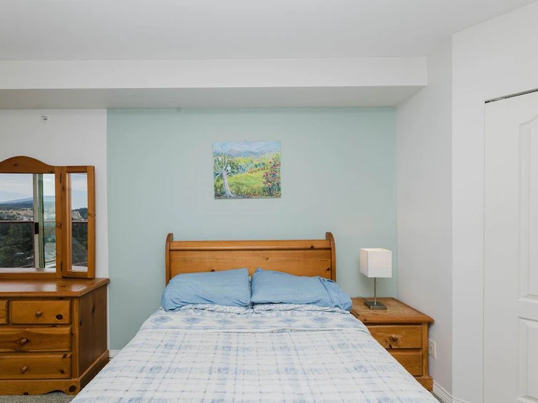 302-5780 Trail Avenue, Sechelt, BC, V0N 3A6 - 23