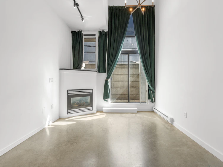 223-428 W 8th Avenue, Vancouver, BC, V5Y 1N9 - 9