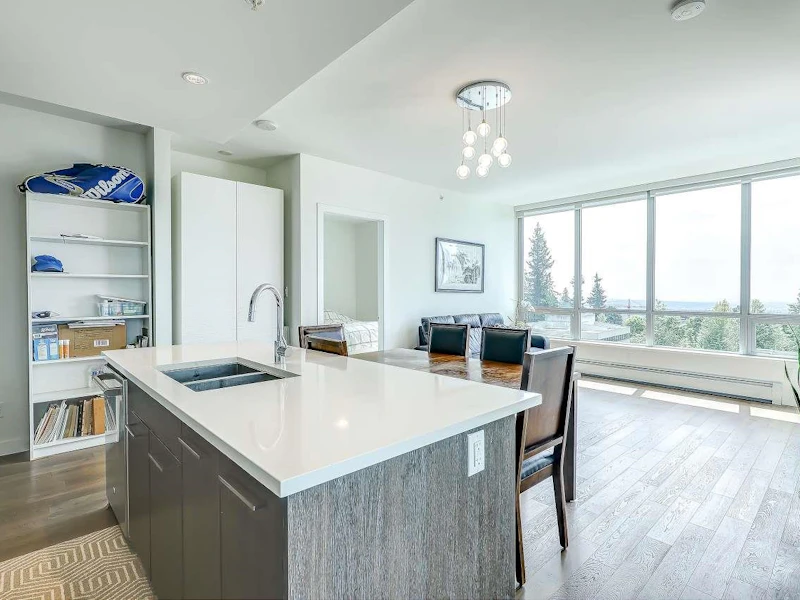 1003 - 9060 University Crescent, Burnaby BC V5A 1S6