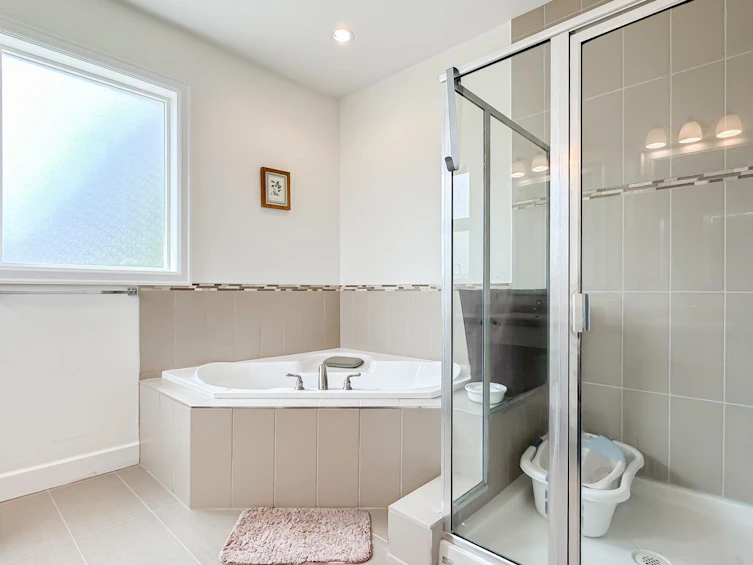 21800 River Road, Richmond, BC, V6V 1M4 - 25