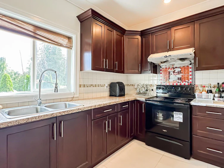 21800 River Road, Richmond, BC, V6V 1M4 - 16