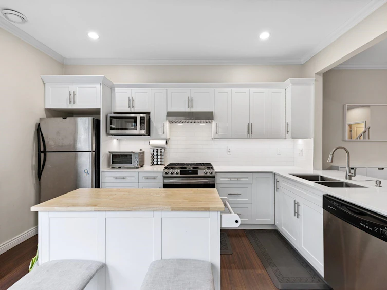 6-11100 No. 1 Road, Richmond, BC, V7E 1S5 - 11