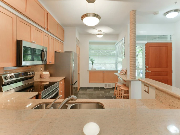 TH2-2040 E Kent South Avenue, Vancouver, BC, V5P 4X2 - 11