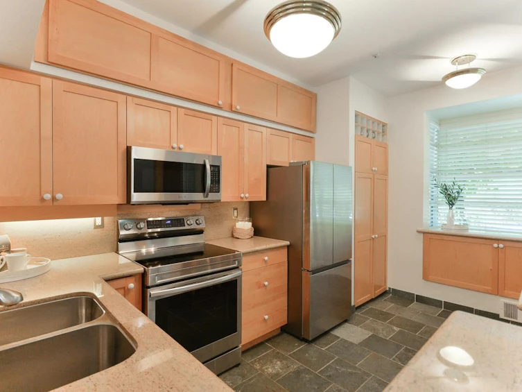 TH2-2040 E Kent South Avenue, Vancouver, BC, V5P 4X2 - 10