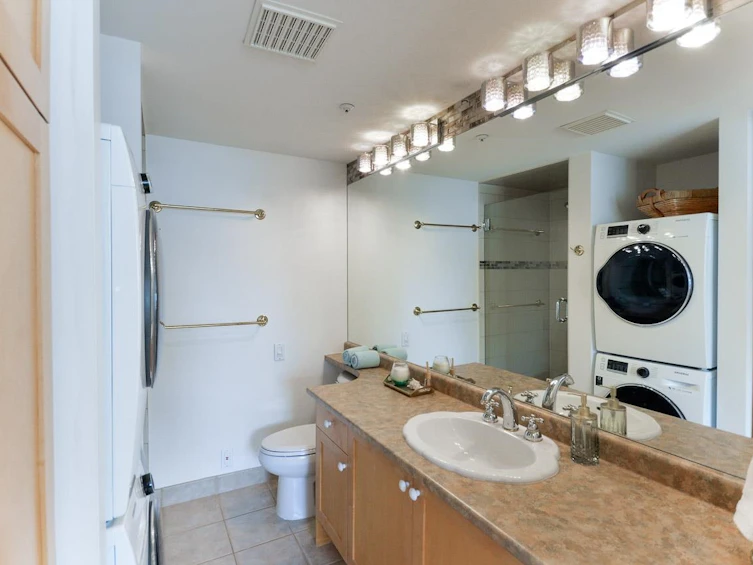 TH2-2040 E Kent South Avenue, Vancouver, BC, V5P 4X2 - 26