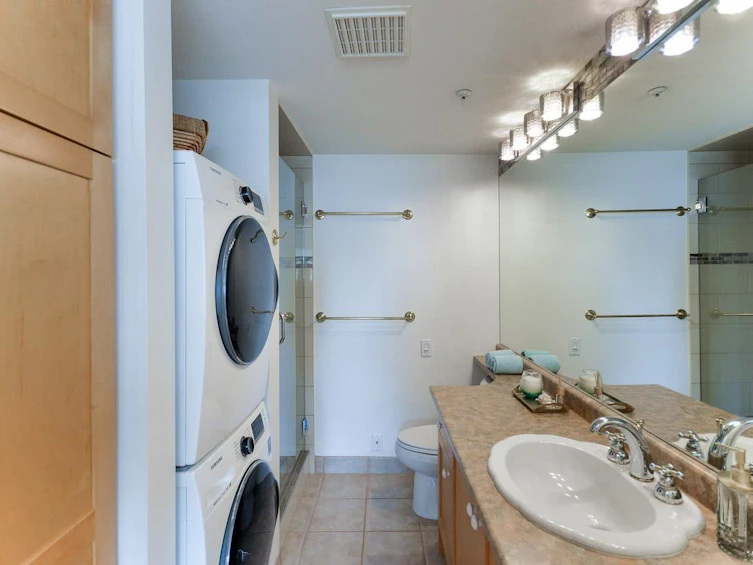 TH2-2040 E Kent South Avenue, Vancouver, BC, V5P 4X2 - 25