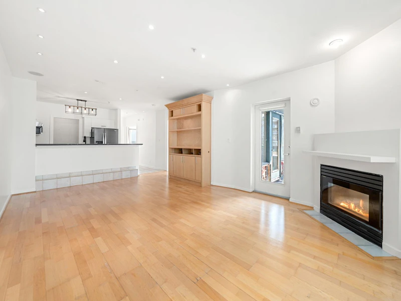 309 - 1688 Cypress Street, Vancouver BC V6J 5J1