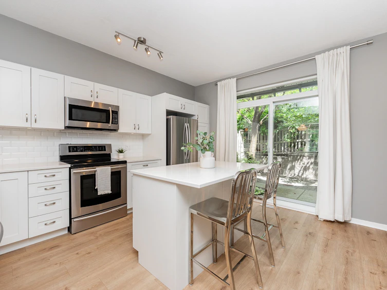 75-2200 Panorama Drive, Port Moody, BC, V3H 5M2 - 2