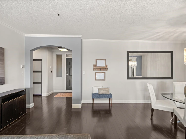 306-2 Renaissance Square, New Westminster, BC, V3M 6K3 - 6