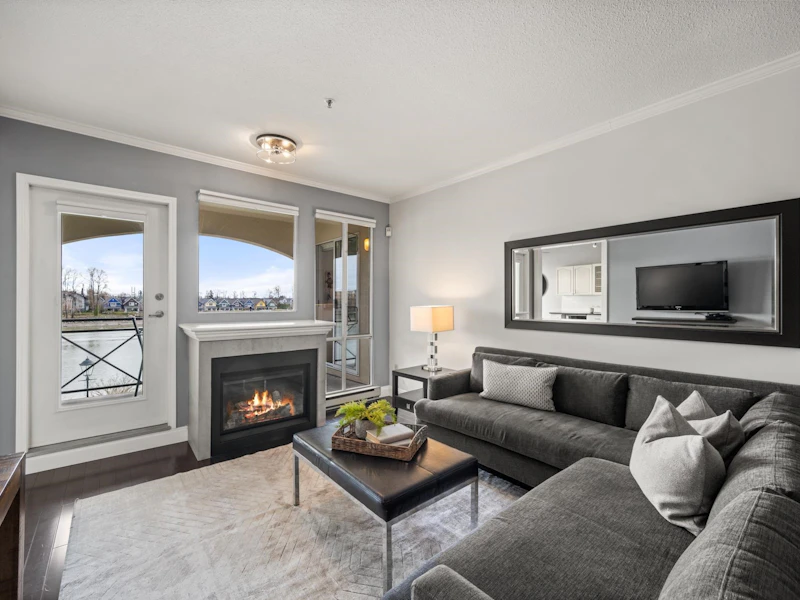 306 - 2 Renaissance Square, New Westminster BC V3M 6K3