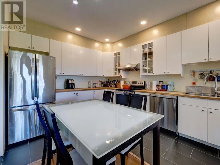 6-5778 Marine Way, Sechelt, BC, V7Z 0L8 - 5