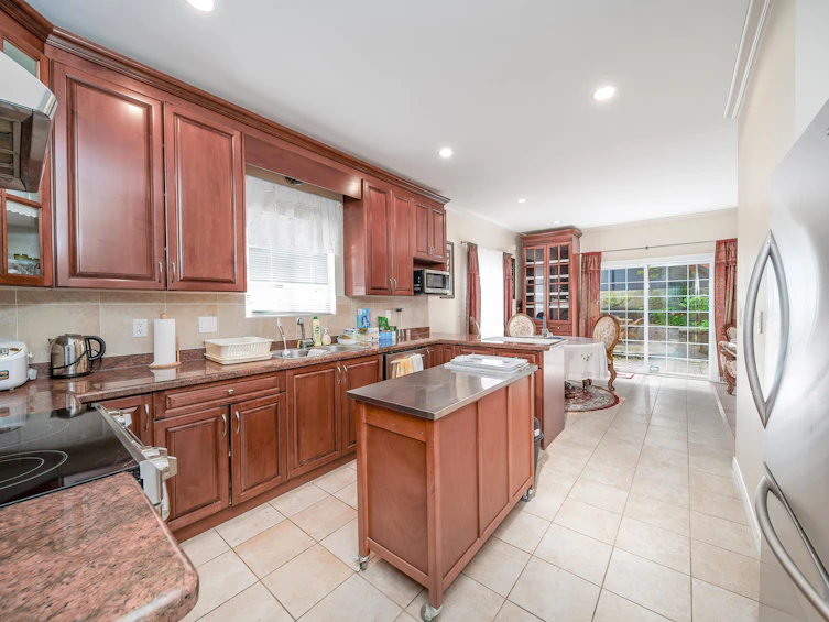 4708 Sardis Street, Burnaby, BC, V5H 1L5 - 11