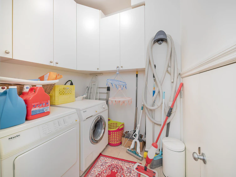 4708 Sardis Street, Burnaby, BC, V5H 1L5 - 2