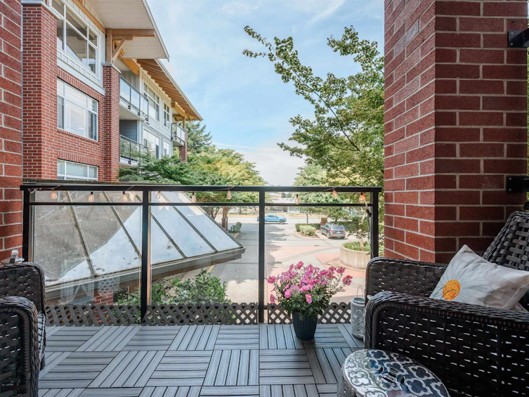 215-11950 Harris Road, Pitt Meadows, BC, V3Y 0B7 - 11