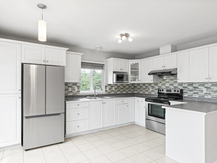 20660 Thorne Avenue, Maple Ridge, BC, V2X 2K8 - 11