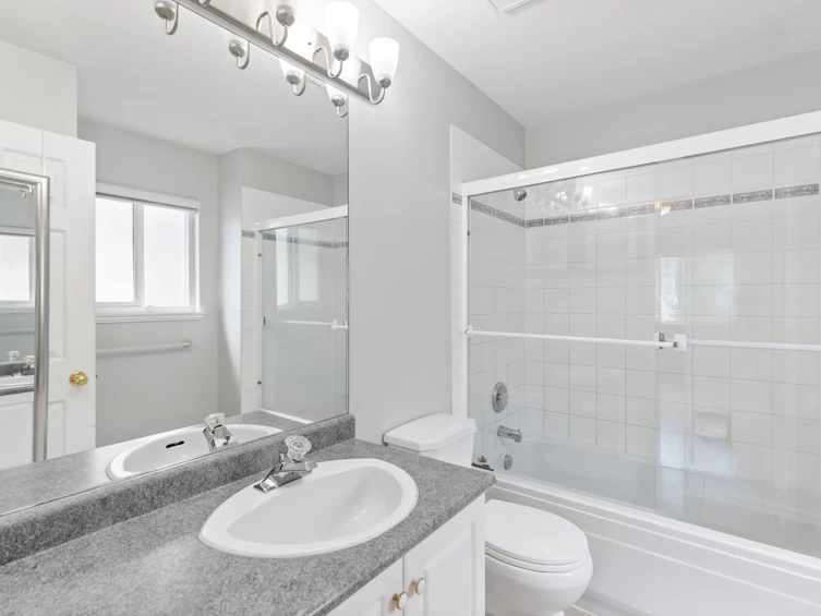 20660 Thorne Avenue, Maple Ridge, BC, V2X 2K8 - 16
