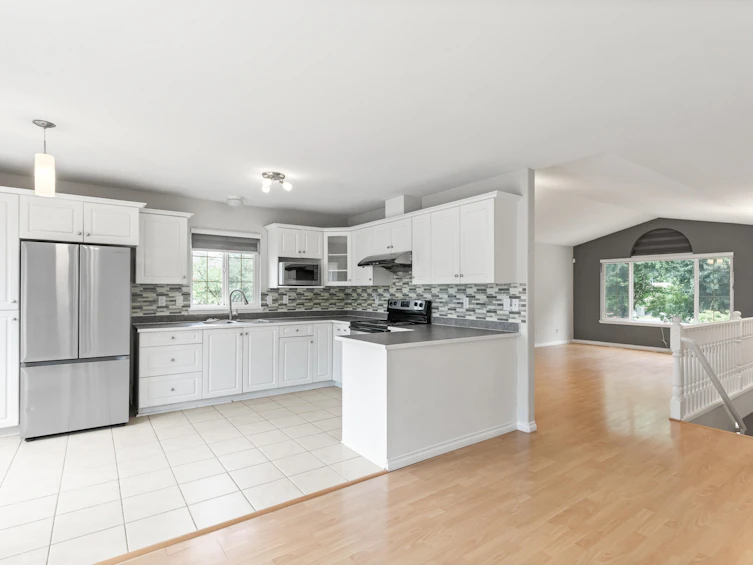 20660 Thorne Avenue, Maple Ridge, BC, V2X 2K8 - 10